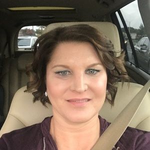 Meet your Posher, Alyson